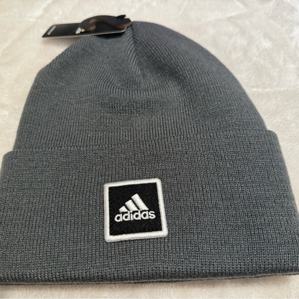 Adidas Gray Knit Beanie Unisex Adult One Size  NEW